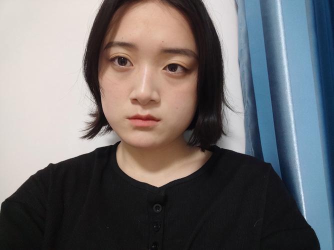为什么脸两边不对称