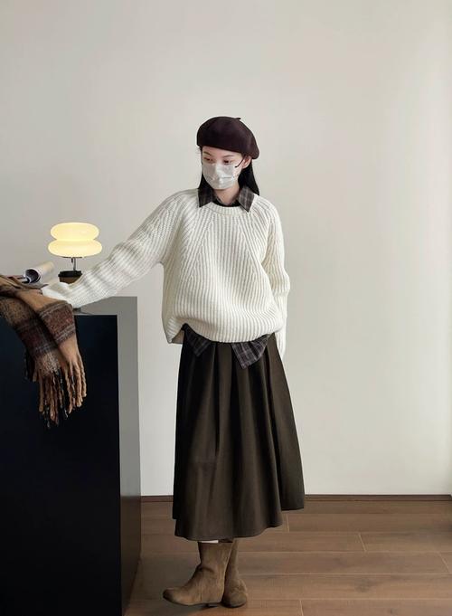 套头毛衣怎么搭配衣服好看图片