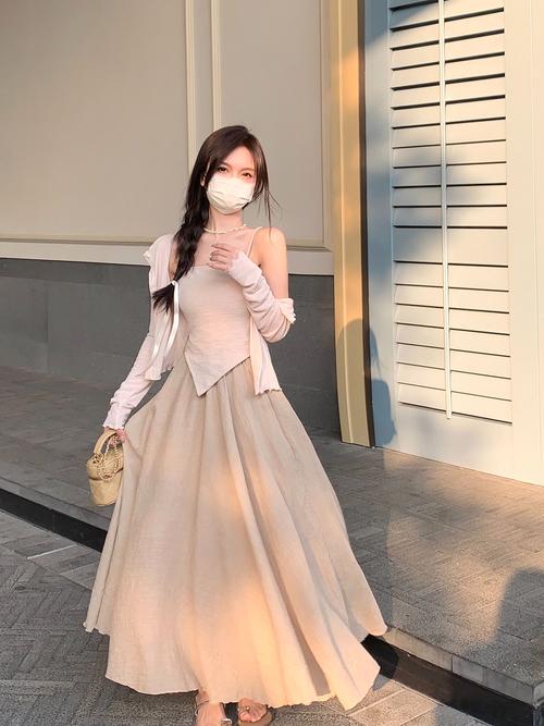 半身长裙要怎么搭配衣服好看吗
