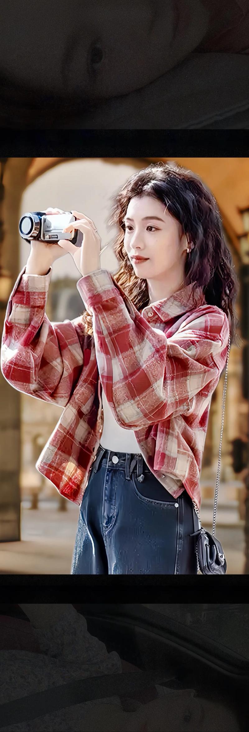 女生方格衬衫怎么搭配图片