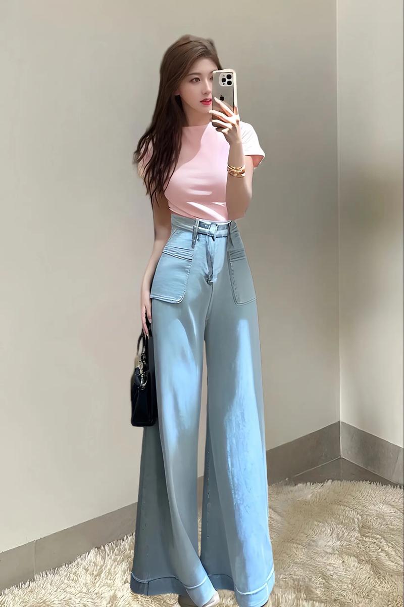 阔轮裤怎么搭配好看