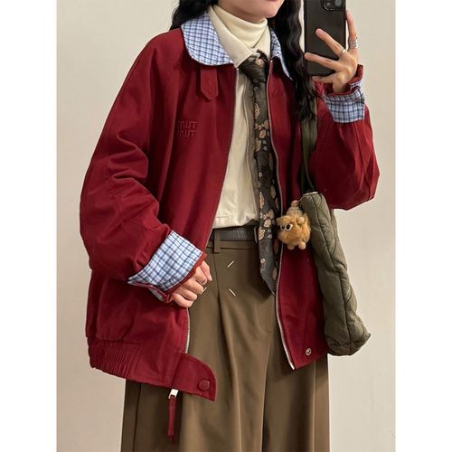 红色拼接外套怎么搭配