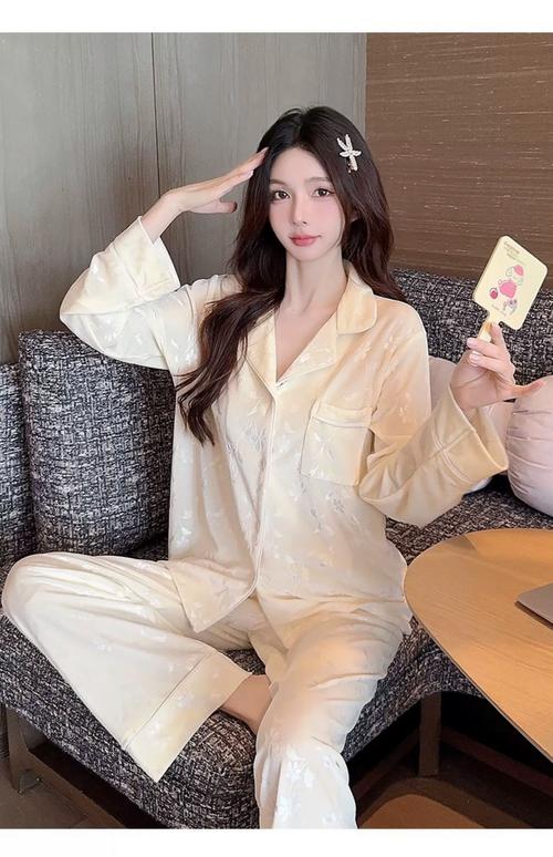 睡衣怎么搭配