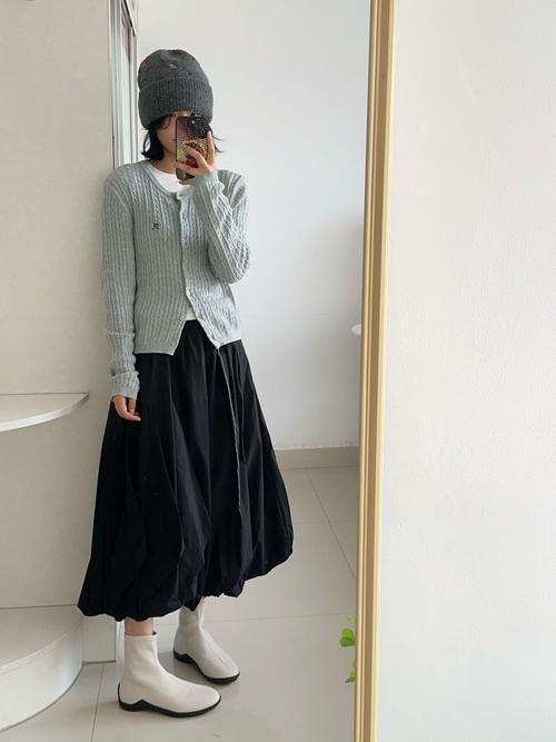 米色短靴怎么搭配衣服好看图片