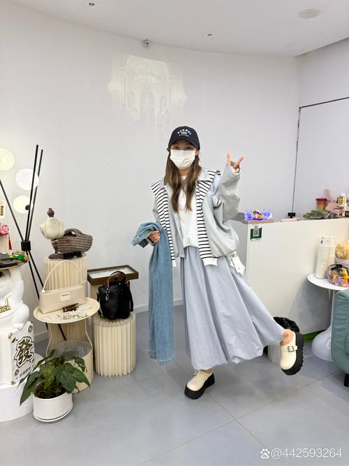我卖衣服衣服怎么搭配图片