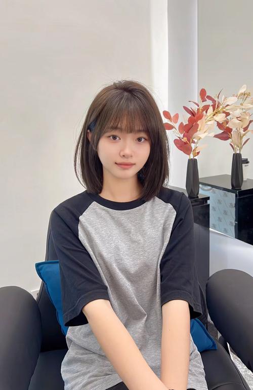 娃娃脸适合什么短发