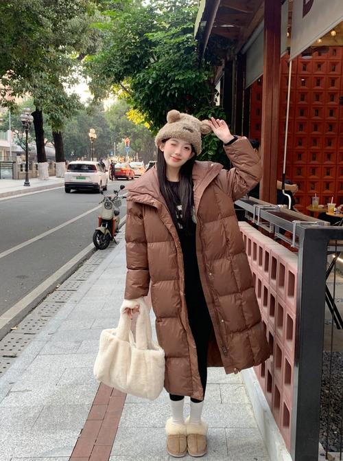 半长款防寒服怎么搭配