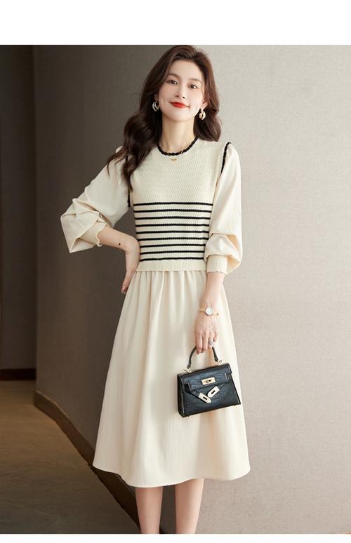 女孩连衣裙怎么搭配衣服图片欣赏