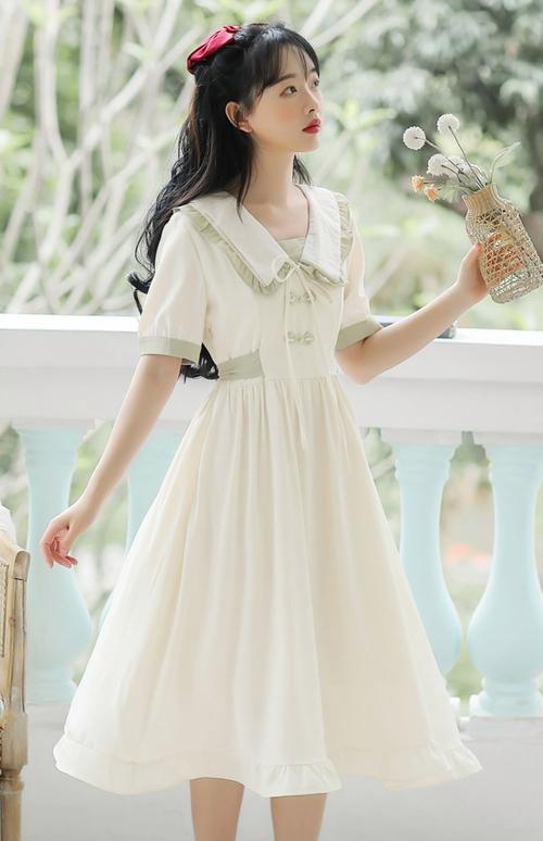 女孩连衣裙怎么搭配衣服图片大全