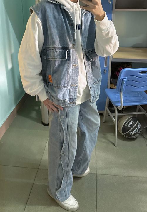 牛仔马甲背心怎么搭配图片