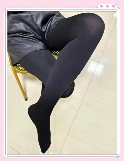 穿丝袜配什么