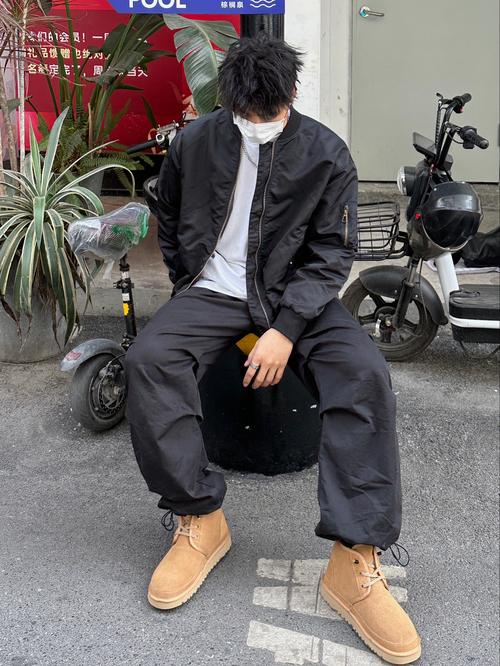 男生冬天穿靴子怎么搭配