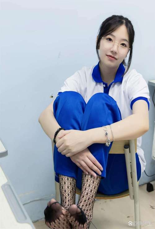 穿什么配丝袜