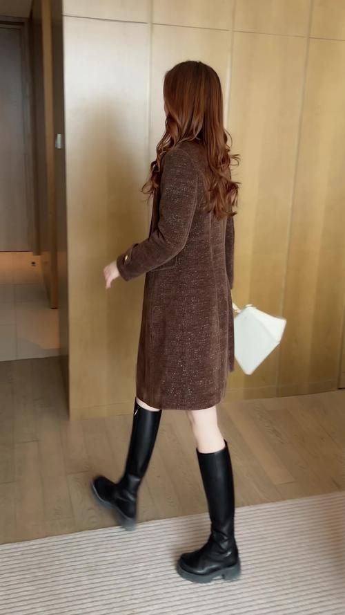 棉大衣女冬中长款外套怎么搭配图片