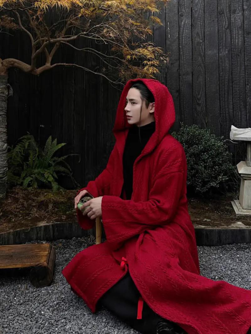 红色的斗篷怎么搭配衣服好看