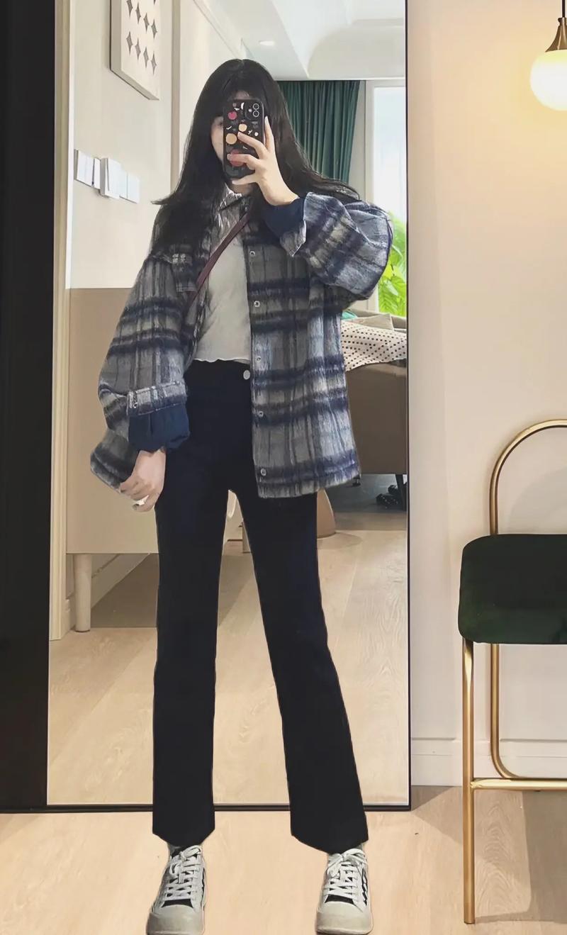 格子中长外套怎么搭配图片大全