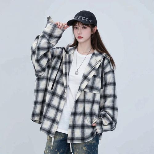 格子中长外套怎么搭配图片大全