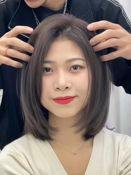 脸圆大适合什么发型