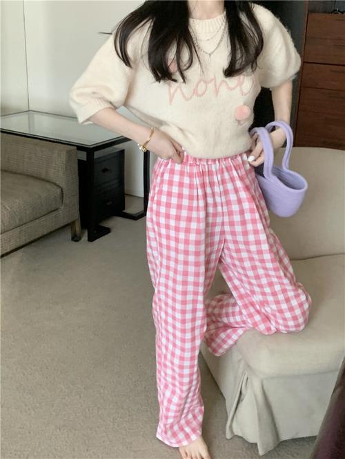 粉色格子短裤怎么搭配图片大全