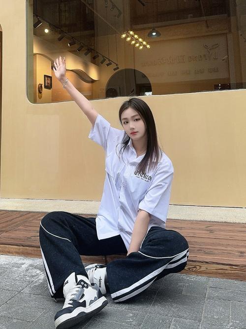 短衬衣怎么搭配图片