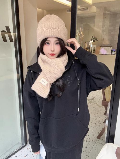 冬天大围巾怎么搭配衣服图片