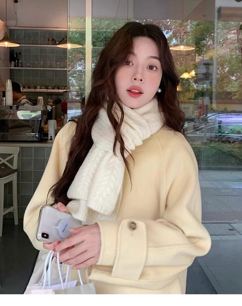 冬天大围巾怎么搭配衣服好看图片女生