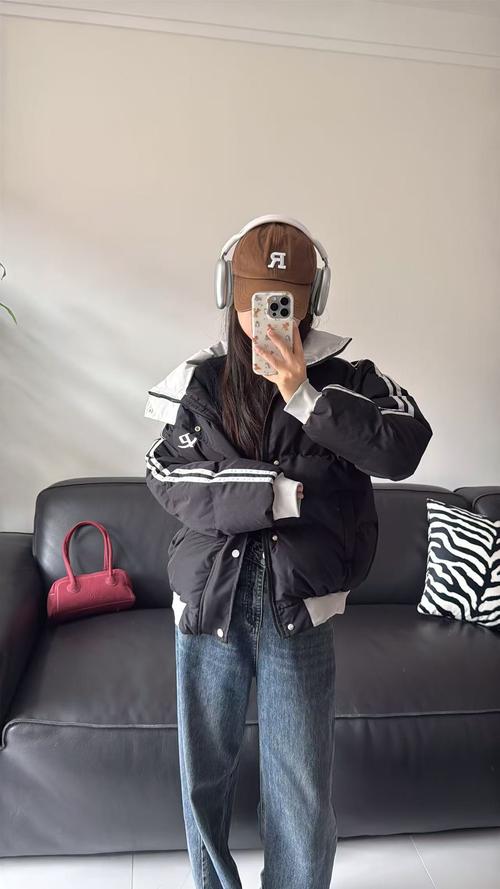 冬季运动棉袄怎么搭配衣服好看图片