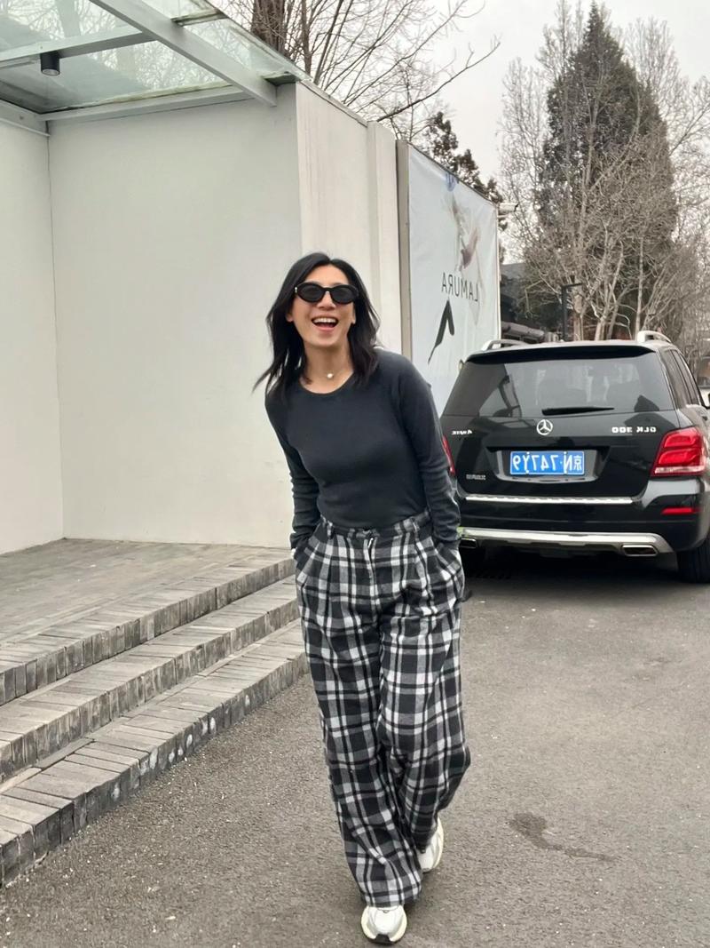 大格子阔腿裤怎么搭配外套