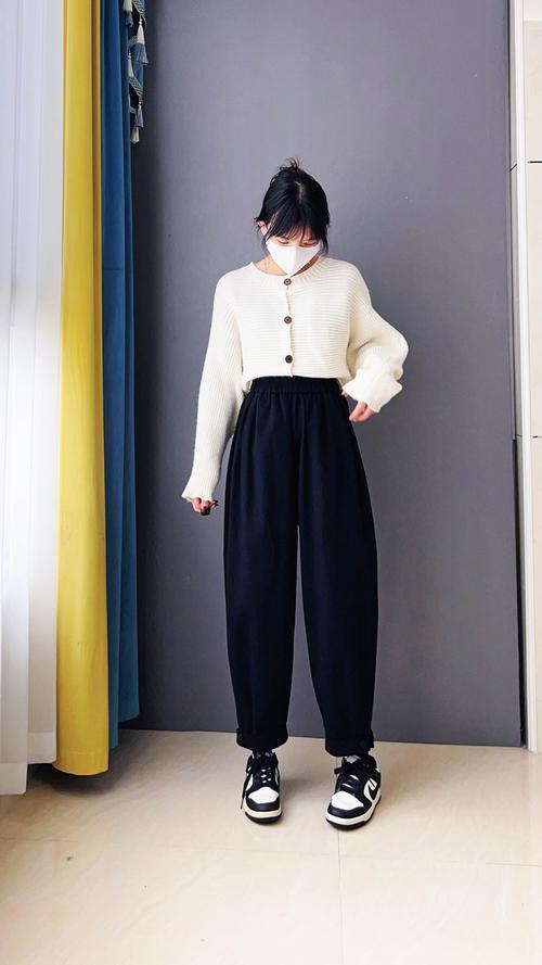 穿裤子要怎么搭配衣服好看图片
