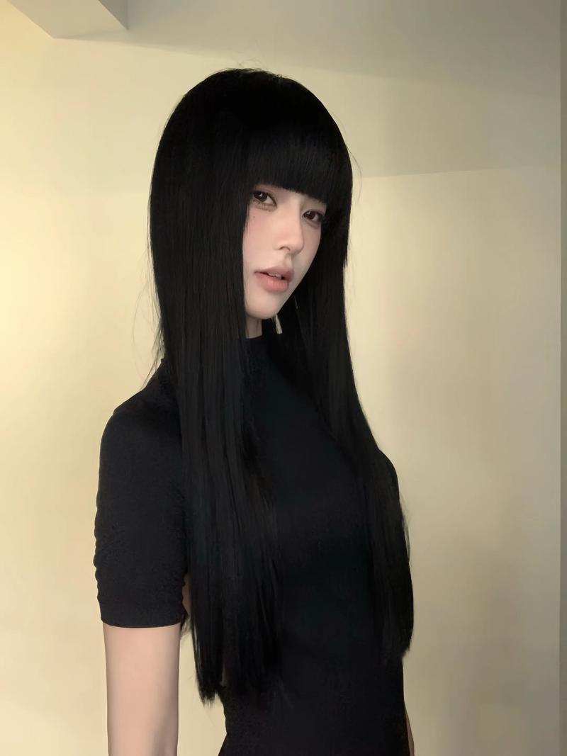 黑长直适合什么刘海