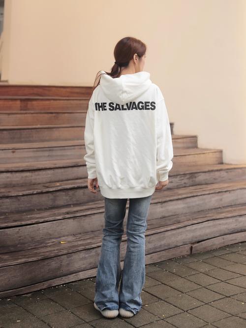 白帽子要怎么搭配衣服好看图片大全
