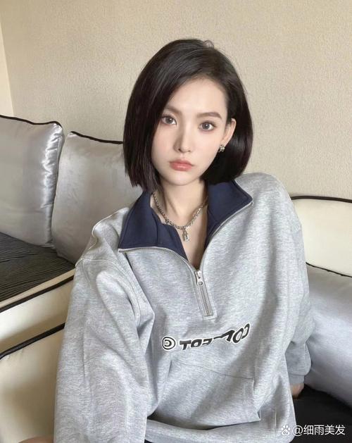 椭圆脸适合什么短发