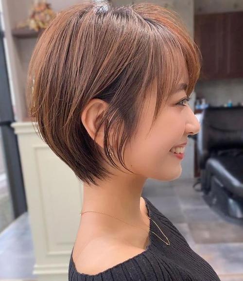 女生扁头适合什么发型
