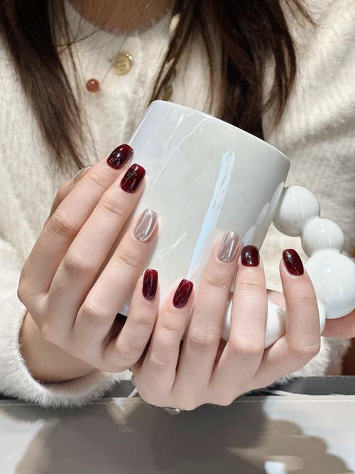 美甲跳色是什么意思