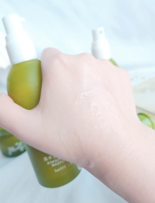 油痘肌适合什么水乳