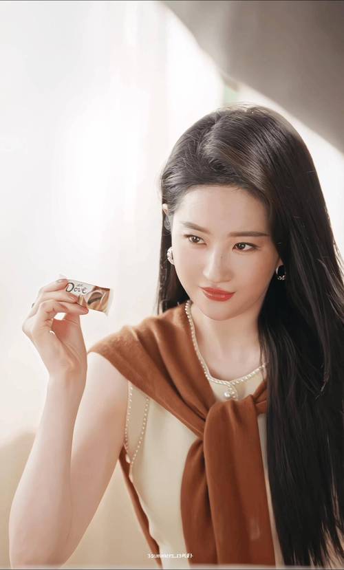 温碧泉刘亦菲最新广告