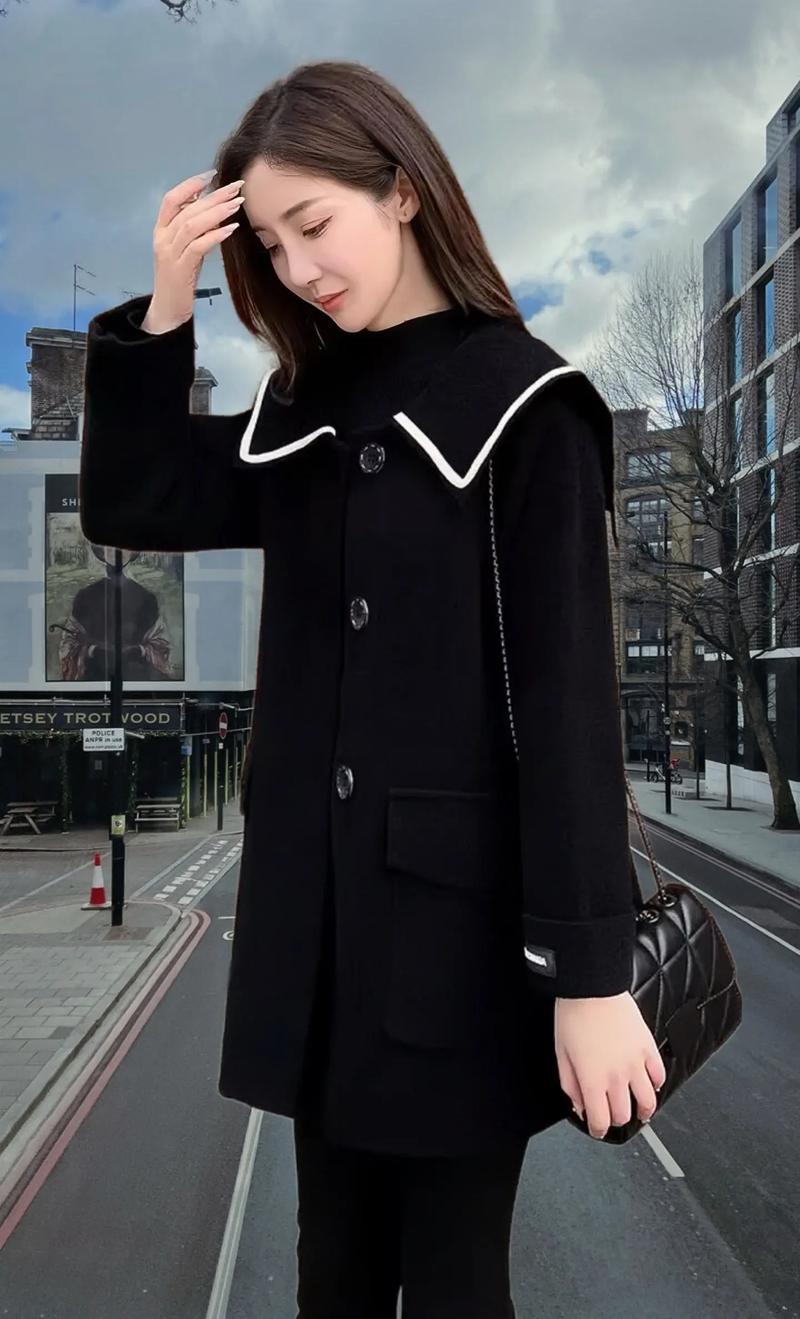 黑色中款毛呢外套怎么搭配什么裤子