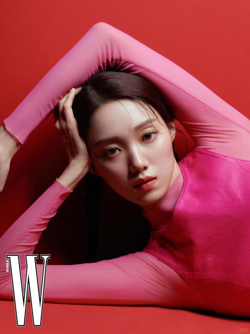 兰芝最新代言人李圣经