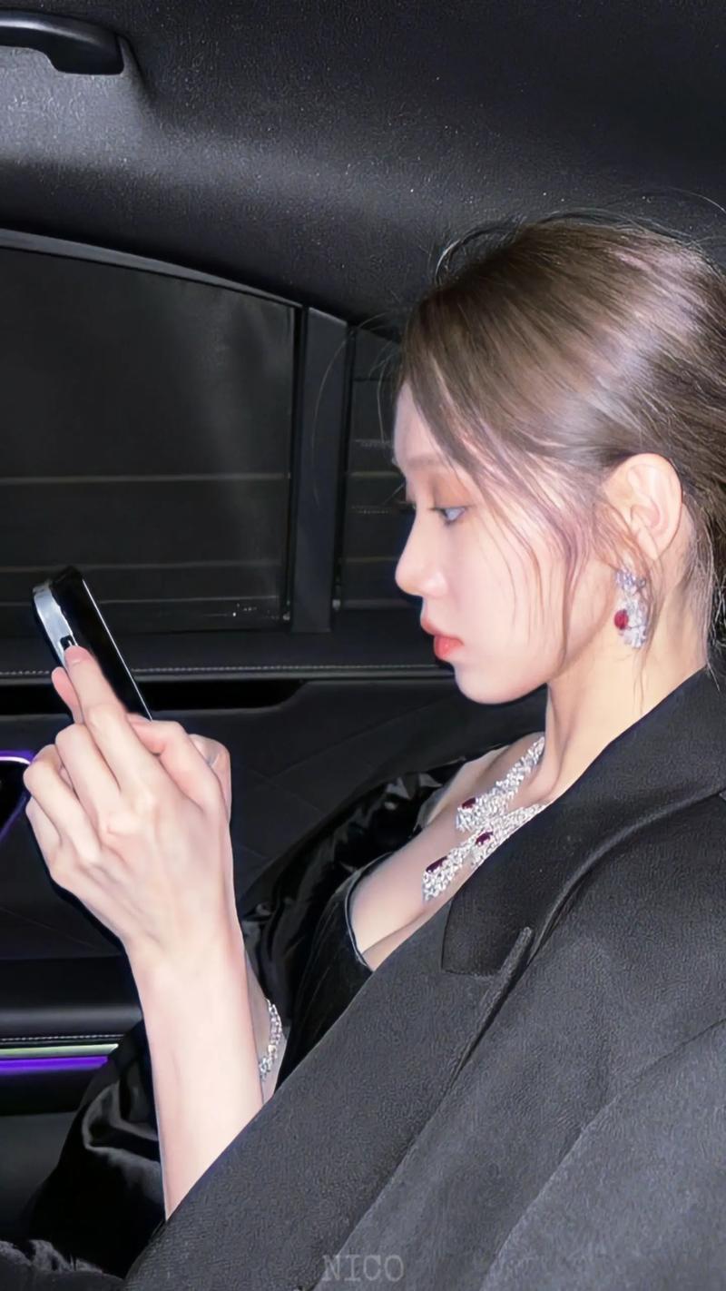 兰芝最新代言人李圣经