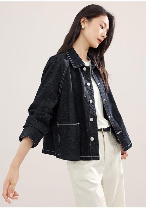 短款秋季上衣怎么搭配图片