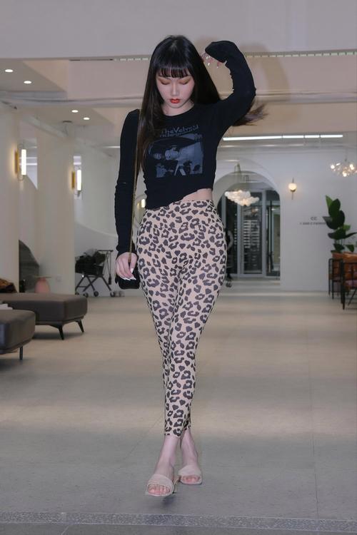 豹纹裤怎么搭配图片欣赏