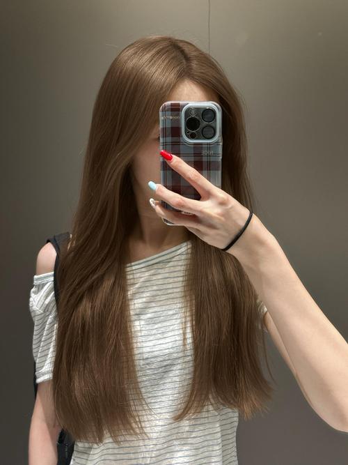 直发适合染什么颜色