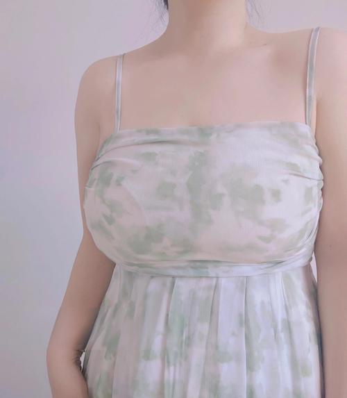 胸大适合穿什么裙子