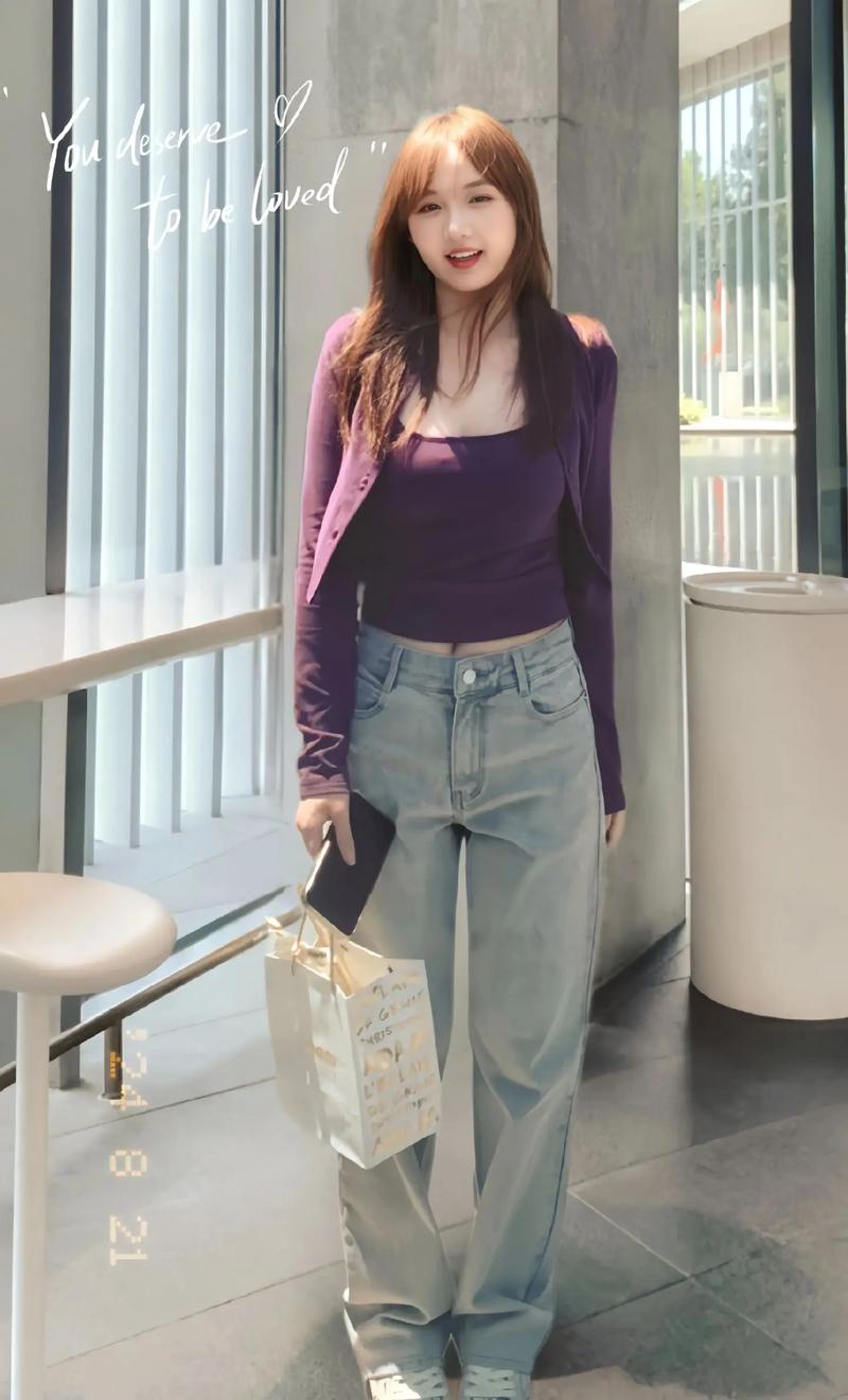 紫色灰色蓝色怎么搭配衣服图片
