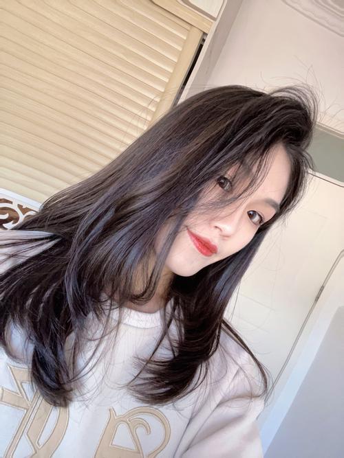 锥形脸适合什么发型