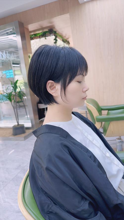头发稀少适合什么短发