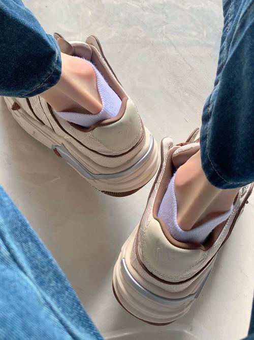 复古板鞋怎么搭配裤子