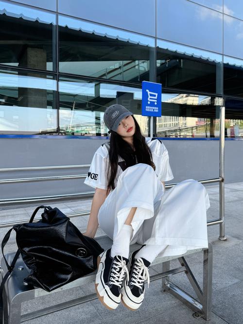 复古板鞋怎么搭配裤子