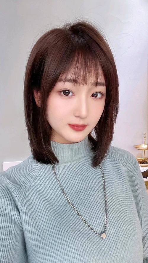 肩膀宽适合什么发型