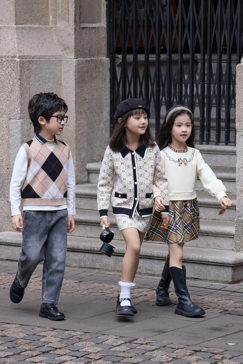 怎么搭配童装好看